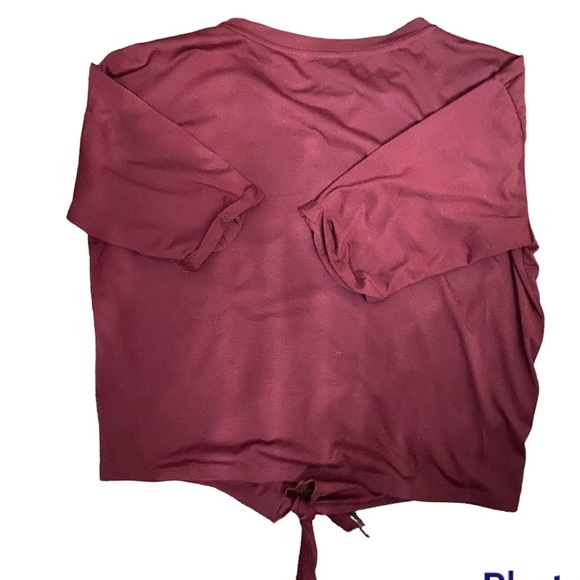 Short sleeve pearl studded tie too - Picture 2 of 3